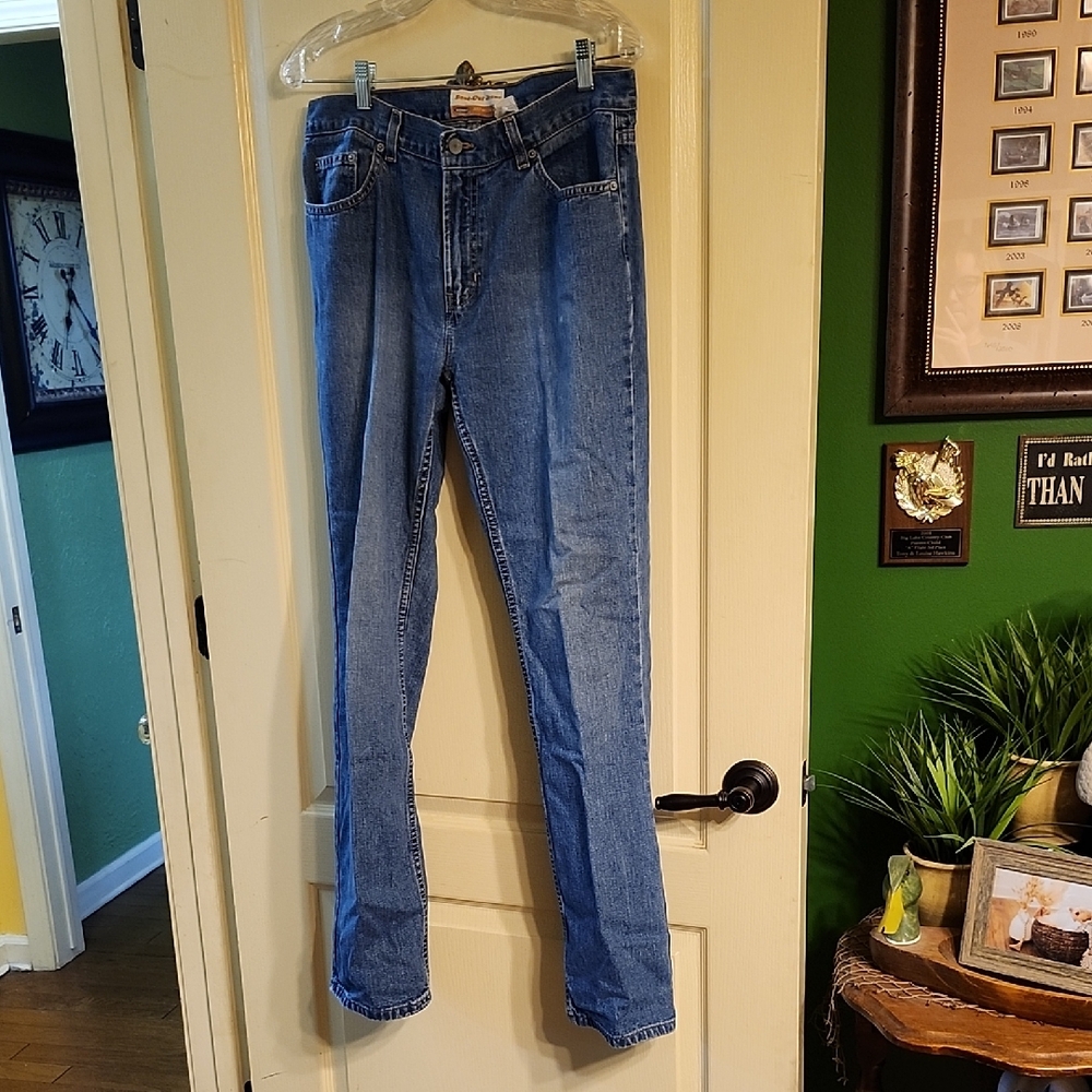 OLD NAVY BOOT CUT JEANS